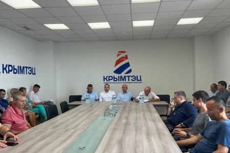 Работники предприятия Сакские тепловые сети АО КрымТЭЦ попросили помощи у Ю.П. Синельщикова