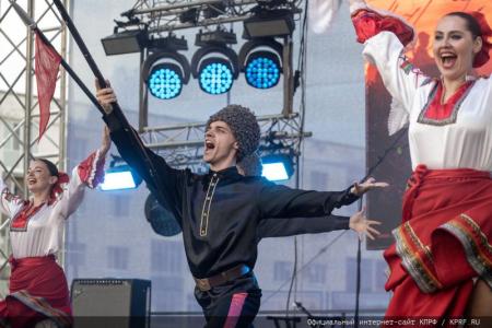 Г.А. Зюганов принял участие в фольклорном фестивале "Орловская мозаика"