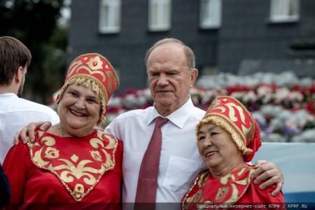 Г.А. Зюганов принял участие в фольклорном фестивале "Орловская мозаика"