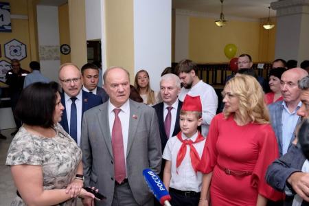 Г.А. Зюганов в Орле посетил гала-концерт детского конкурса «Земля талантов»