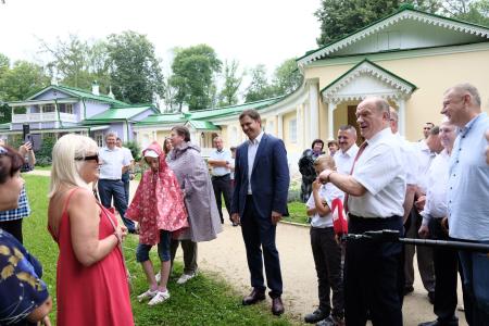 Г.А. Зюганов и А.Е. Клычков посетили природный музей–заповедник И.С. Тургенева «Спасское-Лутовиново»