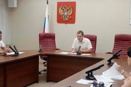 Ульяновск. Депутаты-коммунисты провели  совещания по вопросам ремонта образовательных учреждений и решению проблем обманутых дольщиков