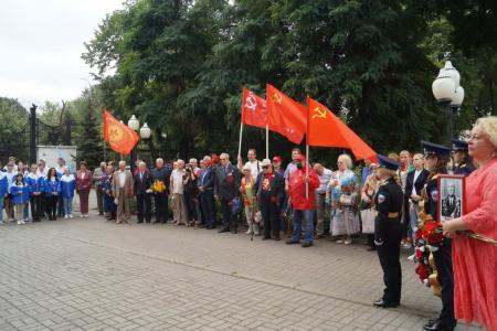 В Воронеже отметили 81-летие со дня основания Воронежского добровольческого коммунистического полка