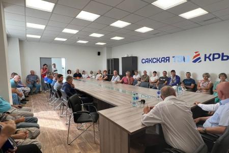 Работники предприятия Сакские тепловые сети АО КрымТЭЦ попросили помощи у Ю.П. Синельщикова