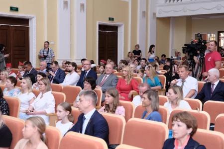 Г.А. Зюганов в Орле посетил гала-концерт детского конкурса «Земля талантов»