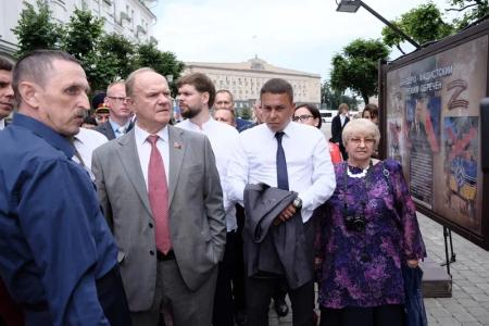 Г.А. Зюганов возложил цветы к памятнику В.И. Ленину в городе Орле
