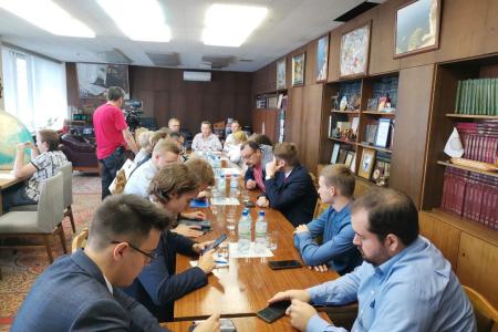 Заместитель Председателя Московской областной Думы, руководитель фракции КПРФ Александр Наумов принял участие в круглом столе «Российская система образования: проблемы и задачи»