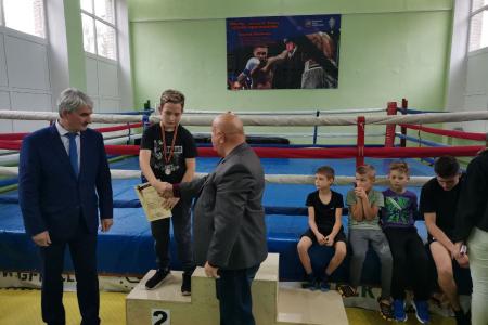 При поддержке руководителя фракции КПРФ в Мособлдуме Александра Наумова прошел спортивный турнир в Озерах