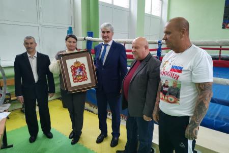 При поддержке руководителя фракции КПРФ в Мособлдуме Александра Наумова прошел спортивный турнир в Озерах