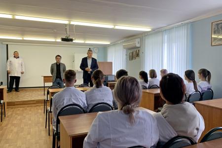Депутат Госдумы Алексей Куринный встретился с владимирскими врачами