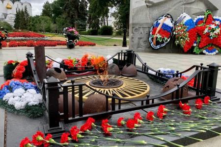 Ярославские коммунисты почтили память павших во Второй мировой войне