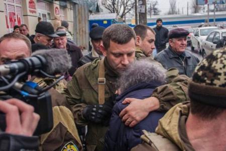 Делегация КПРФ под руководством К.К. Тайсаева почтила память Александра Захарченко в Донецке