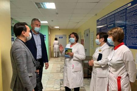 Депутат Госдумы Алексей Куринный встретился с владимирскими врачами