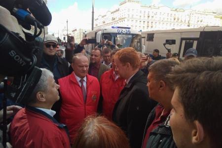 Денис Парфенов: Красные в городе!