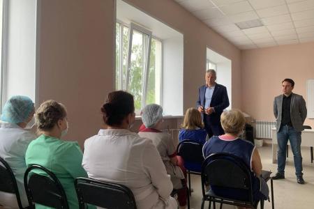 Депутат Госдумы Алексей Куринный встретился с владимирскими врачами