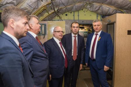 Воронеж. Участники Семинара-совещания руководителей и партактива КПРФ посетили авиазавод