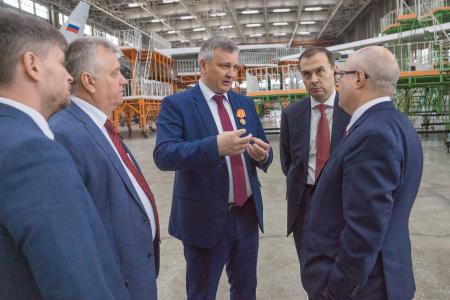 Воронеж. Участники Семинара-совещания руководителей и партактива КПРФ посетили авиазавод