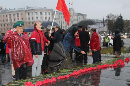 Под красным знаменем Победы победим вновь. В Воронеже стартовал семинар-совещание актива КПРФ ЦФО