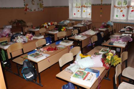 Архангельская область. Депутаты-коммунисты поздравили учителей и школьников с Днём знаний во всех уголках региона