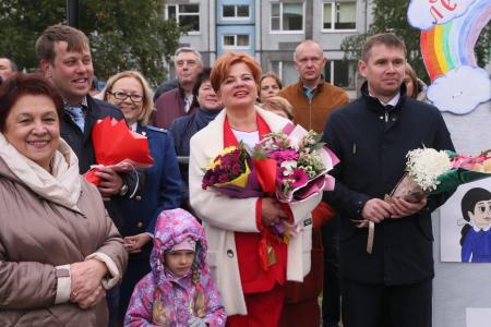 Архангельская область. Депутаты-коммунисты поздравили учителей и школьников с Днём знаний во всех уголках региона