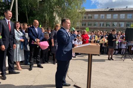 Коммунисты поздравили рязанцев с Днём знаний