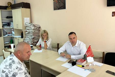 Республика Крым. В Евпатории 1 сентября состоялся депутатский прием Юрия Синельщикова
