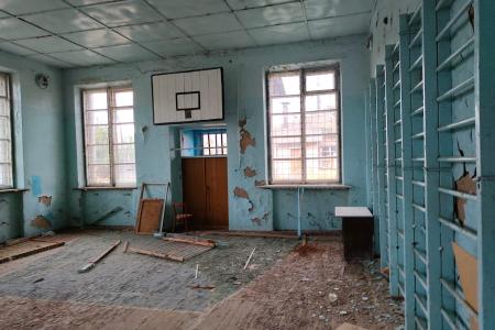 Кировская область. Здания избирательных участков стоят без окон и дверей
