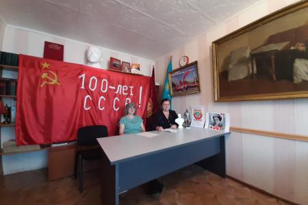 «Вперед, боевые подруги!»