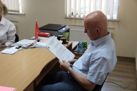 Республика Крым. Сегодня в Симферополе депутат Юрий Синельщиков провел прием граждан