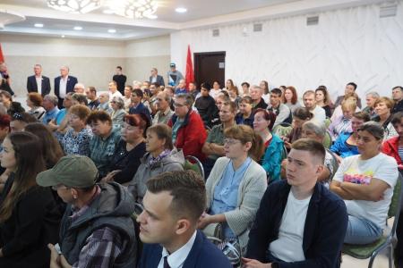 Свердловская область. Встреча Александра Ивачева и Николая Бондаренко с жителями Каменск-Уральского. Единороссы включили тревогу!