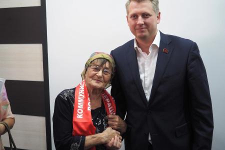 Свердловская область. Встреча Александра Ивачева и Николая Бондаренко с жителями Каменск-Уральского. Единороссы включили тревогу!