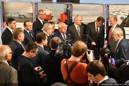 Г.А. Зюганов выступил на открывшейся в Госдуме фотовыставке, посвященной освоению Арктики