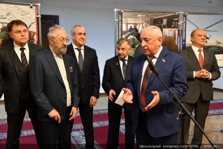 Г.А. Зюганов выступил на открывшейся в Госдуме фотовыставке, посвященной освоению Арктики