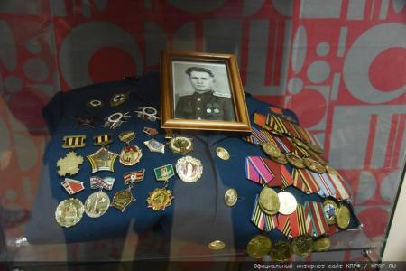 Г.А. Зюганов поздравил учащихся и педагогов Нахабинской средней школы