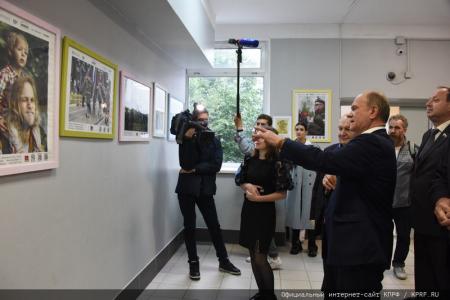 Г.А. Зюганов поздравил учащихся и педагогов Нахабинской средней школы