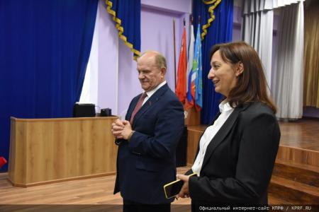 Г.А. Зюганов поздравил учащихся и педагогов Нахабинской средней школы