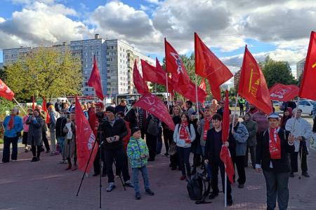 В Рязани состоялся митинг лево-патриотических сил во главе с КПРФ под лозунгом «За народного губернатора!»