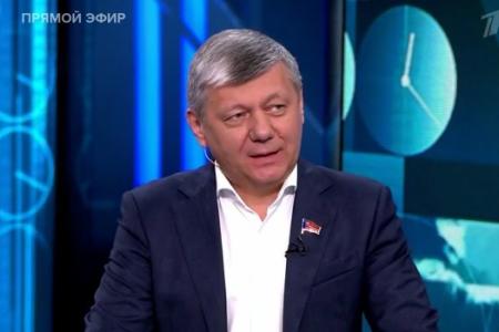 Дмитрий Новиков на Первом канале о деградации капиталистических элит и необходимости для России выстроить верные линии защиты