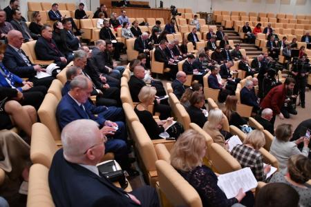 Министр экономического развития М.Г. Решетников встретился с депутатской фракцией КПРФ в Госдуме