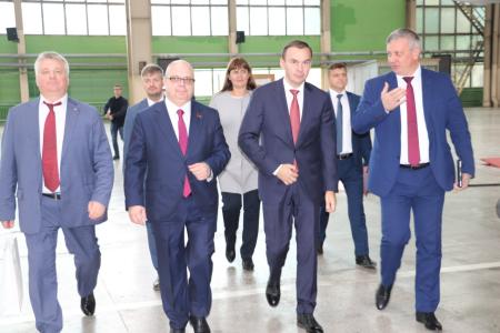 Юрий Афонин на авиазаводе в Воронеже: Россия снова будет летать на своих самолетах!