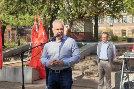 За нашу социалистическую Родину! Митинг в Ростове-на-Дону