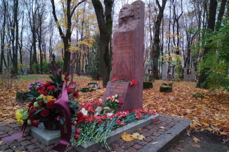 Санкт-Петербург. Памяти бойца идеологического фронта