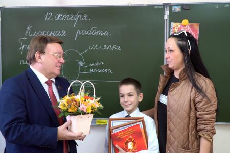 Депутаты - молодому «курскому соловью»!