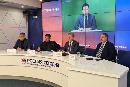 Дмитрий Новиков, Юрий Тавровский и Сергей Санакоев в дискуссии: «Китайский фактор и украинский кризис. Как "золотой миллиард" воюет с человечеством»