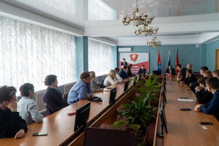 Курская область. Н.Н. Иванов выступил на митинге в честь 104-ой годовщины со дня образования ВЛКСМ