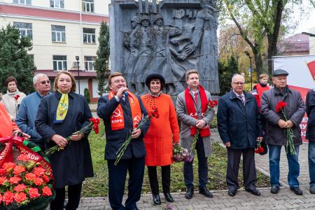 Курская область. Н.Н. Иванов выступил на митинге в честь 104-ой годовщины со дня образования ВЛКСМ