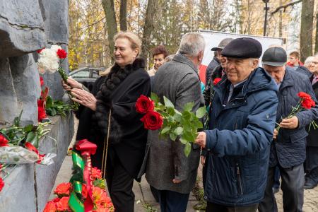 Курская область. Н.Н. Иванов выступил на митинге в честь 104-ой годовщины со дня образования ВЛКСМ