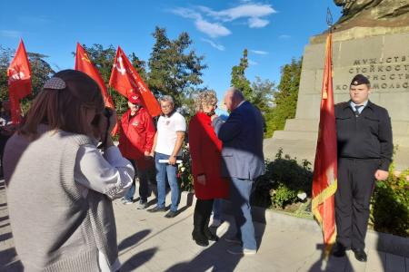 «Не забудем! Не простим!» 4 октября в Севастополе прошел митинг в память о событиях «черного октября»