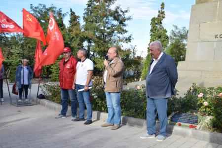 «Не забудем! Не простим!» 4 октября в Севастополе прошел митинг в память о событиях «черного октября»