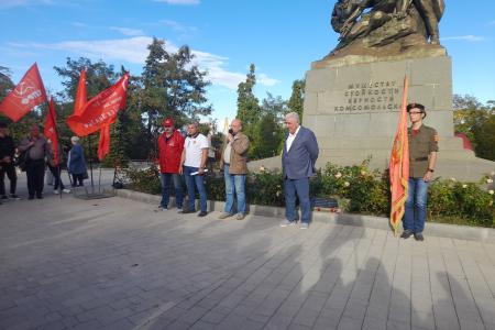 «Не забудем! Не простим!» 4 октября в Севастополе прошел митинг в память о событиях «черного октября»